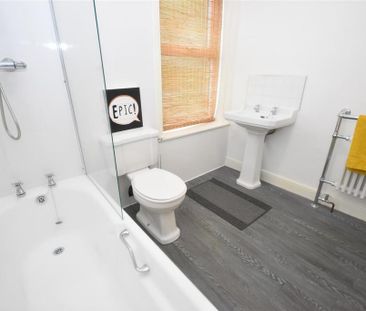 2 bedroom terraced house to rent - Photo 6