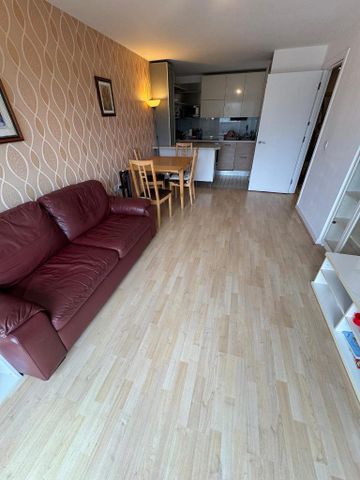 2 bedroom flat to rent - Photo 4