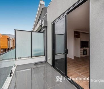 Modern Living with Convenience - Photo 4