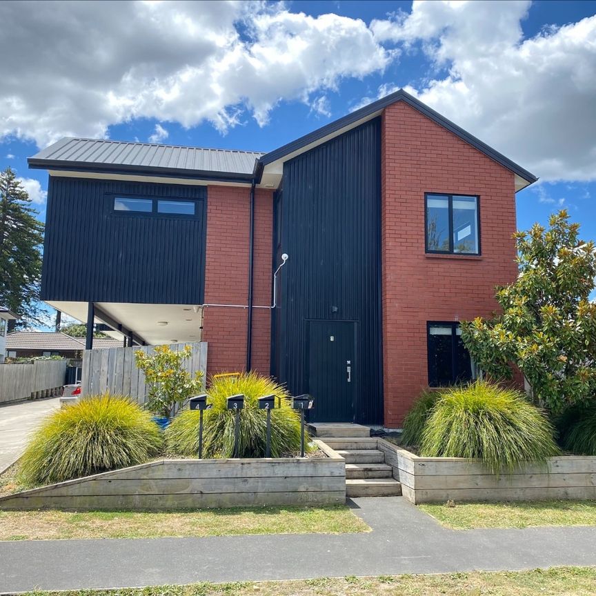 2A/14 Inverness Avenue, Hamilton East — - Photo 1