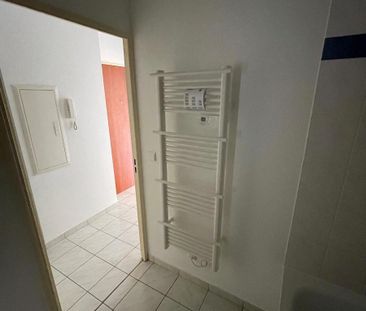 Location Appartement 2 pièces 53m² ST AVOLD 57500 - Photo 2