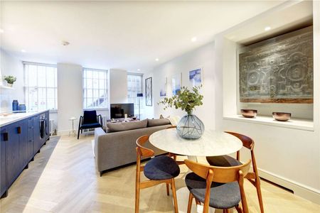 A beautifully presented one bedroom property situated in Covent Garden. - Photo 3