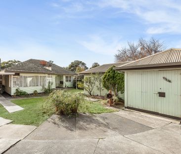 4 Brownfield Street, Parkdale VIC 3195 - House For Rent | Domain - Photo 5