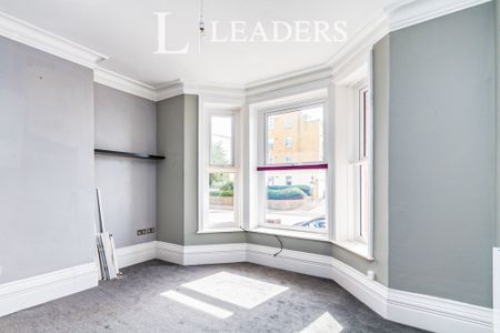 1 bedroom apartment to rent South Terrace, Littlehampton, BN17 - Photo 3