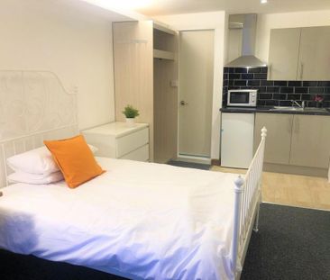 Studio to rent - Photo 1