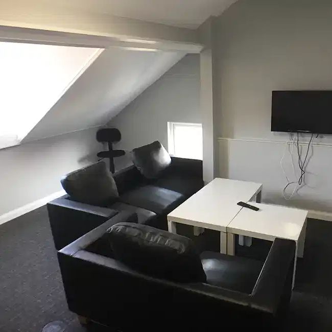 Standard Ensuite Rooms- Attic (Halls E) - Photo 1