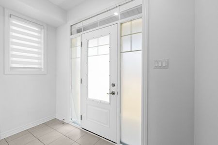 For Lease - 2477 Waterlilly Way, Barrhaven, Ontario - Photo 4