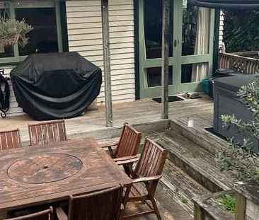 Sunny 3 Bdrm House close to Tawa College - Photo 1