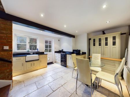 2 bedroom cottage to rent - Photo 4