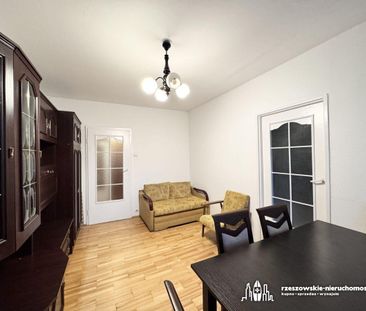 2 pokoje z balkonem na os.Kmity, dostępne od zaraz - Photo 1