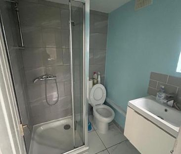 Room in a Shared House, Brownhill Road, SE6 - Photo 2