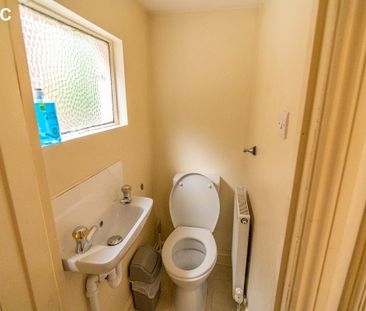 Room 5, 32 Lord Mayor's Walk - Photo 2