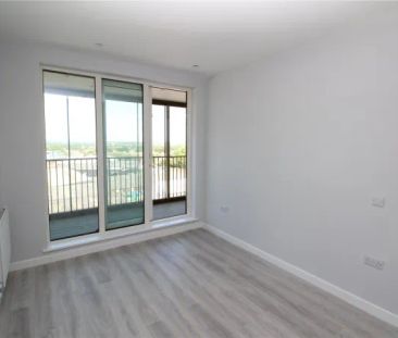 CM12, Radford Way, Billericay - Photo 1