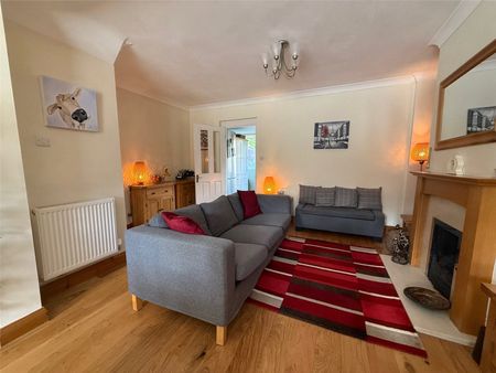 Horton Hill, Epsom, Surrey, KT19 8ST - Photo 2