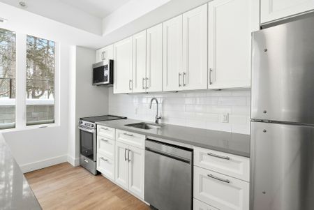 841 Grenon Ave - Photo 3