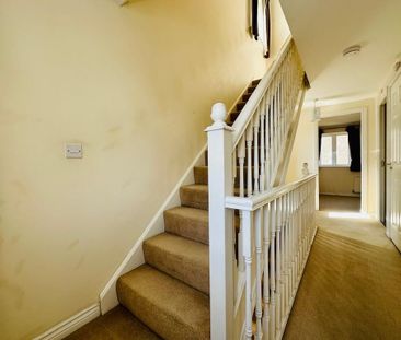 3 bedroom end of terrace house to rent - Photo 4