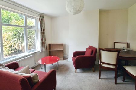 Royal Lane, Hillingdon, UB8 - Photo 2