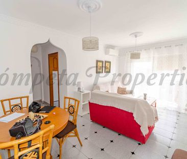 Apartment in Cómpeta, Inland Andalucia at the foot of the mountains - Photo 2