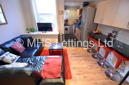 6 Bedroom Mid Terraced House for rent in Hartley Grove - Photo 3