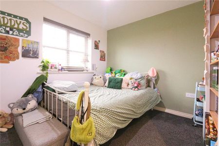 3 bedroom semi-detached house to rent - Photo 4