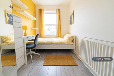 5 bedroom terraced house to rent - Photo 5