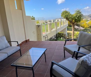 Middle Floor Apartment in Benahavís - Photo 1