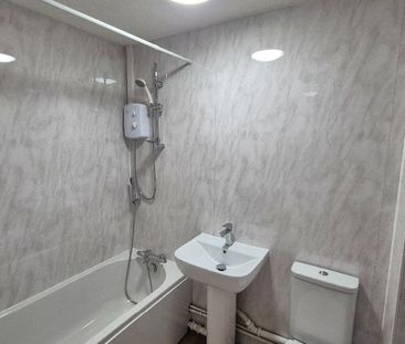 2 bedroom maisonette to rent - Photo 4