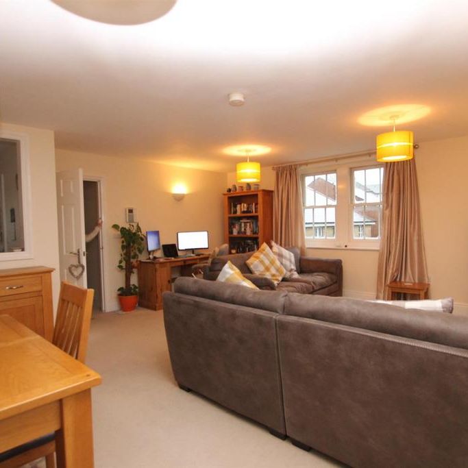 2 bedroom flat to rent - Photo 1