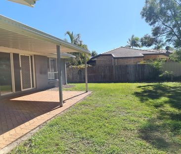 Freshly Renovated Family Friendly 4 Bedroom Home Located in Robina - Photo 4