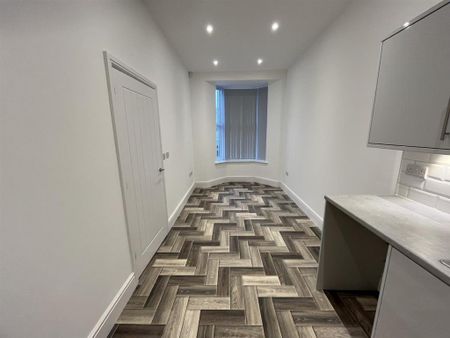 3 bedroom end of terrace house to rent - Photo 5