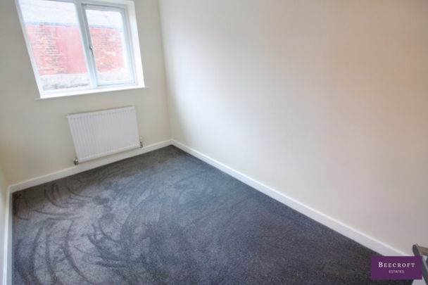3 bed Town House - To Let - Photo 1