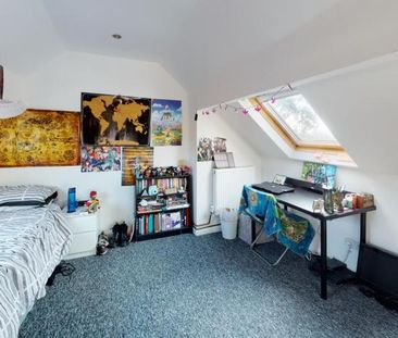 Ash Crescent , - Photo 4