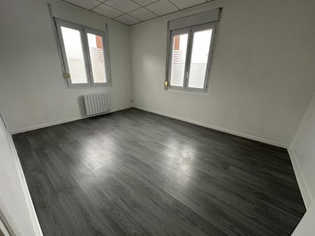 Location Appartement 2 pièces 47m² FLERS 61100 - Photo 2