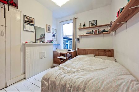 4 Bed Terraced House, Clifden Road, E5 - Photo 5