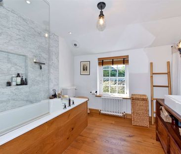 Idyllic detached cottage which is well presented throughout and has... - Photo 5