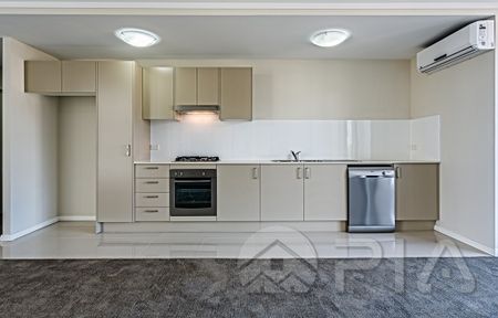 Unrivalled Location, Superior Modern 2 bedrooms!!! - Photo 4