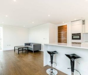 3 Bedrooms Flat to rent in Merlin Court, Kidbrooke SE3 | £ 508 - Photo 1