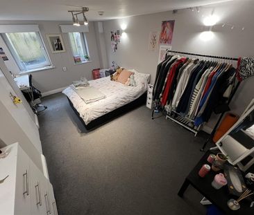 Brudenell Road, Hyde Park, LS6 1HA, Leeds - Photo 1