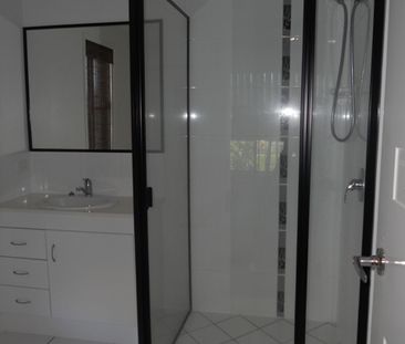 4 BEDROOM FAMILY HOME IN BLACKS BEACH - Photo 5