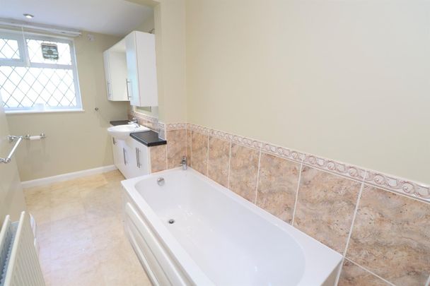 2 bedroom house to rent - Photo 1