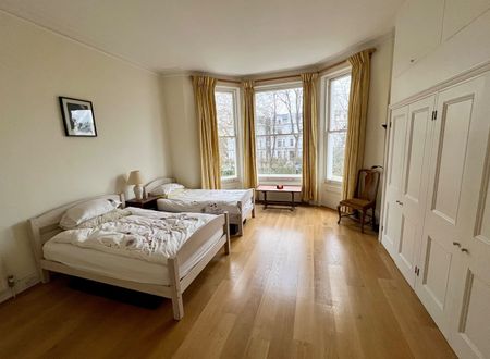 3 Bed Flat, Pembridge Square, W2 - Photo 3