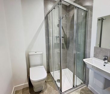 3 bedroom semi-detached to rent Sparrowhawk Crescent, Hardingstone,... - Photo 6