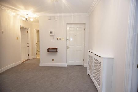 2 bedroom penthouse to rent - Photo 3