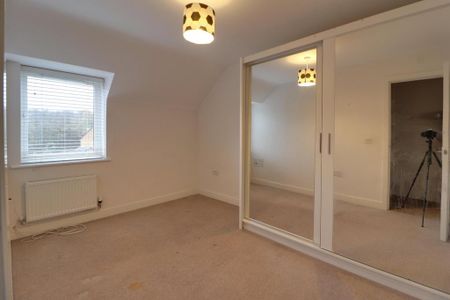 4 bedroom terraced house to rent - Photo 3