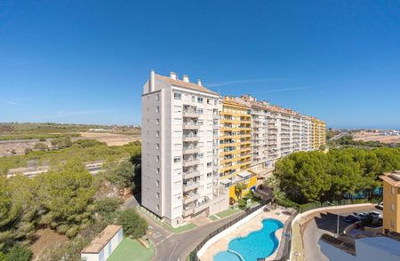 2 room luxury Flat for rent in Playas de Orihuela, Spain - Photo 3