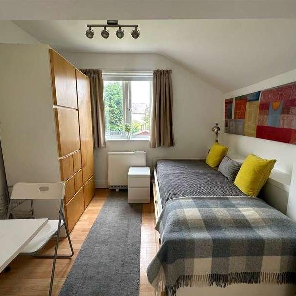 Grove Road, Windsor, Berkshire, SL4 - Photo 1