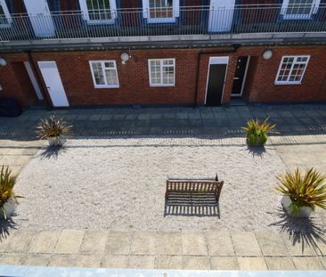 2 bedroom Apartment - Longcroft House, Welwyn Garden City - Photo 3