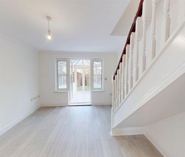 2 bedroom end of terrace house to rent - Photo 2
