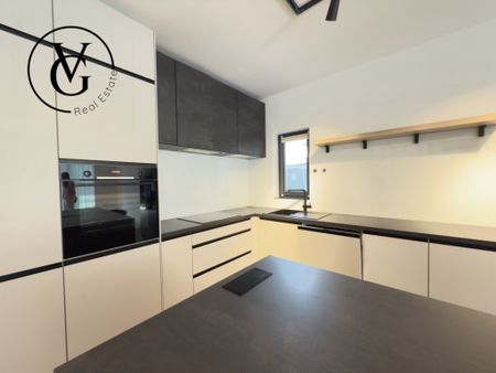 Vila de inchiriat in Pipera- Jolie Ville - Fotografie 2