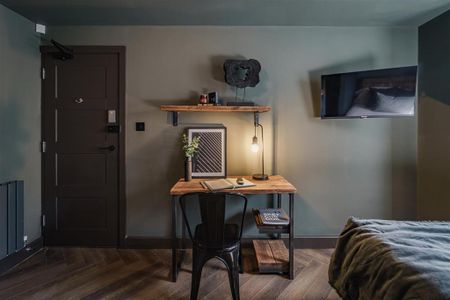 1 bedroom in a house share to rent - Photo 4